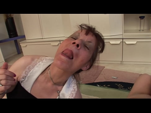 ❤️ Due nonne e un nonno fanno una cosa a tre ❤ Video di sessoal it.com-full-porner.ru