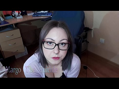 ❤️ Ragazza sexy con gli occhiali succhia il dildo profondamente sulla macchina fotografica ❤ Video di sessoal it.com-full-porner.ru