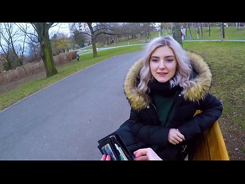 ❤️ Ingoia la sborra calda di uno sconosciuto per soldi - pompino nel parco di Eva Elfie ❤ Video di sessoal it.com-full-porner.ru
